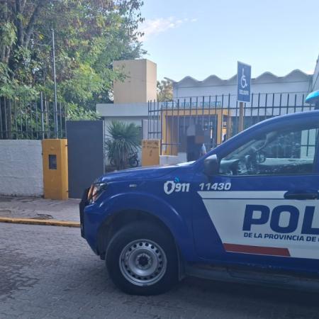 Gobierno de Córdoba oficializó el protocolo para cobrar operativos por amenazas escolares