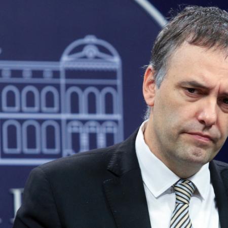 Patrimonio bajo la lupa y seis horas de presión: el día más incómodo de Adorni