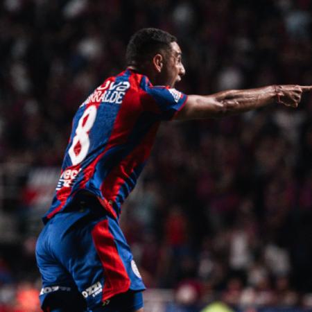 San Lorenzo venció 1-0 a Estudiantes y volvió al triunfo bajo la lluvia