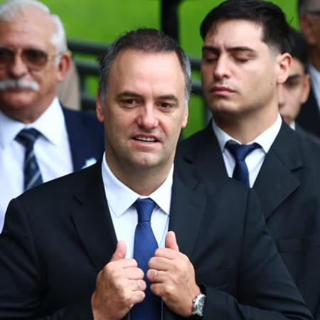 Descubrieron otro viaje de Adorni: por qué su finde VIP en Bariloche no cierra