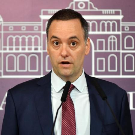 Adorni, bajo la lupa: qué dirán hoy las dos acreedoras de la compra