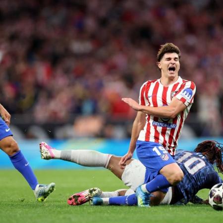 Atlético salvó la noche ante Arsenal, pero Julián encendió una preocupación mayor