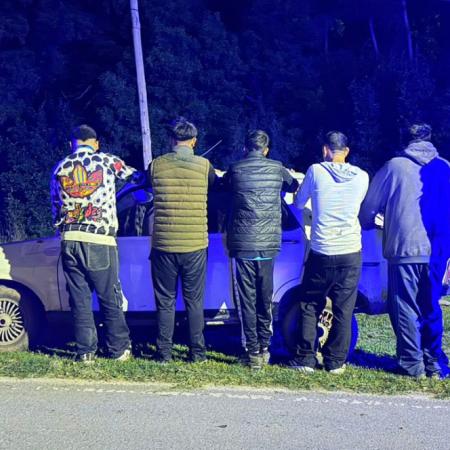 Cómo cayó la banda que robaba autos y los enfriaba en un campo de Magdalena