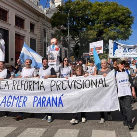 Qué reveló en Paraná la marcha gremial que buscaba frenar la reforma previsional