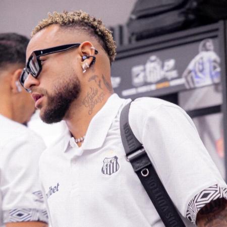 Neymar ya está en Buenos Aires para enfrentar a San Lorenzo