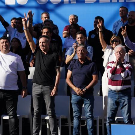 "Profundizar los conflictos": qué implica el anuncio de la CGT en Plaza de Mayo