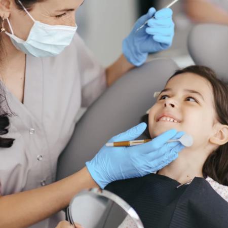 Argentina: siete de cada diez chicos padecen caries y el cuidado empieza antes
