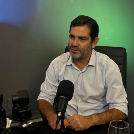 Menos recursos y más demanda social: la señal de alarma que lanzó Juan Pablo García