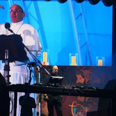 Cerca de 500 mil personas vibraron en Plaza de Mayo con el show del Cura DJ