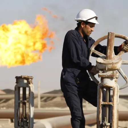 Riad gana poder en OPEP+: la jugada para frenar una crisis energética global