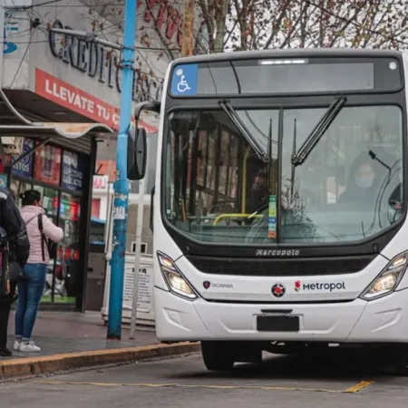 Golpe al bolsillo: colectivos suben hasta 11% en PBA, ¿cuánto cuesta viajar hoy?