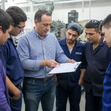 Trabajo en negro: qué punto clave de la reforma laboral reglamentó Milei