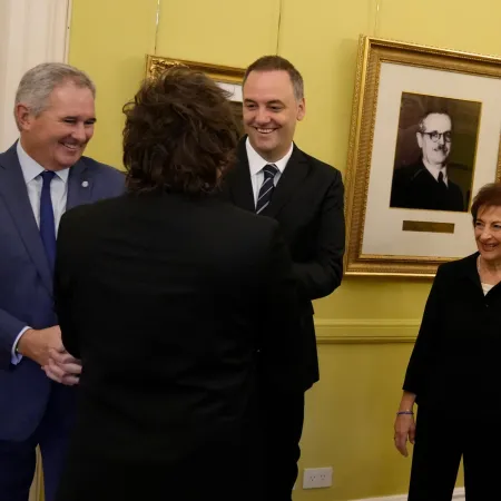 Un gesto político de Milei con Adorni antes de su gira a Estados Unidos