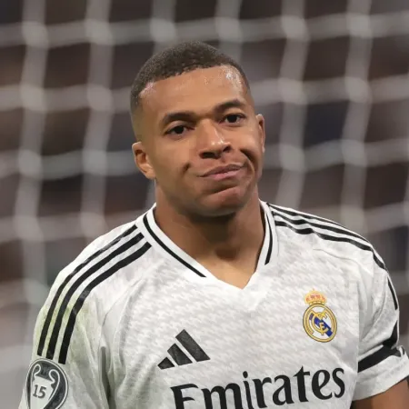 Juntan más de 5 millones de firmas para que Mbappé se vaya del Real Madrid