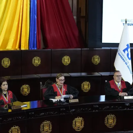 Venezuela reordena su TSJ y expone una disputa regional