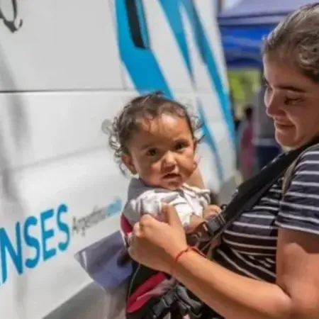 Los nuevos montos de ANSES en mayo: cuánto sube la AUH y la asignación por hijo