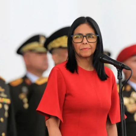 Delcy Rodríguez viaja a La Haya por el Esequibo y desafía a la CIJ
