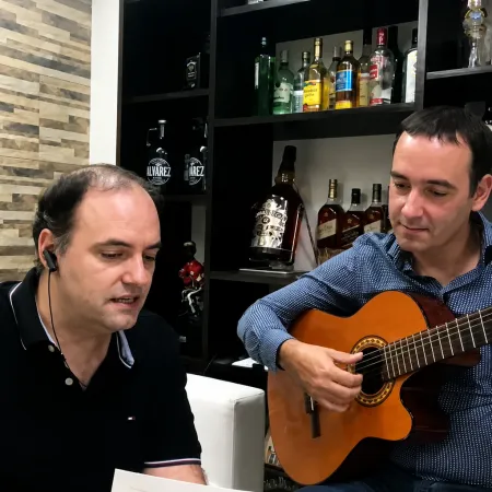 Silvio Rodríguez y Aute en la playlist de Adorni: el inesperado lado B