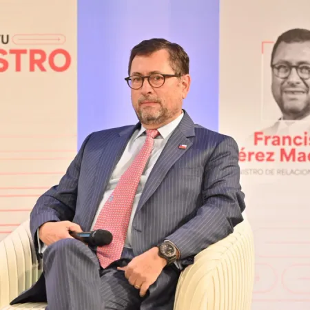 Francisco Pérez Mackenna viajó a India para abrir mercados y sumar inversión