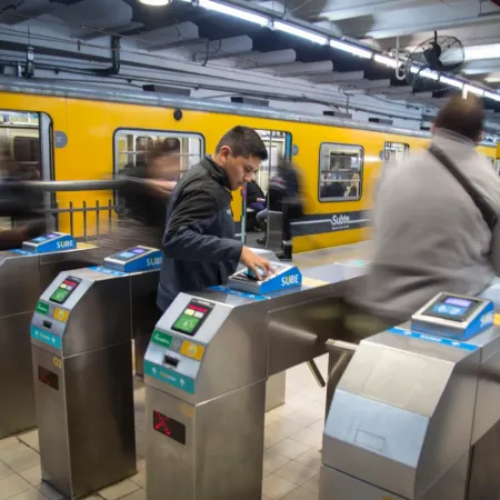Caos en el subte: liberarán molinetes y denuncian descuentos “ilegales” a trabajadores