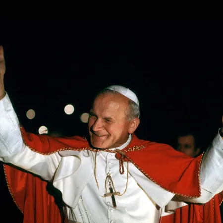 Juan Pablo II: el papa que convirtió la fe en poder histórico