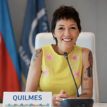 Bakú, Azerbaiyán y Quilmes: la movida internacional de Mayra Mendoza en el WUF13