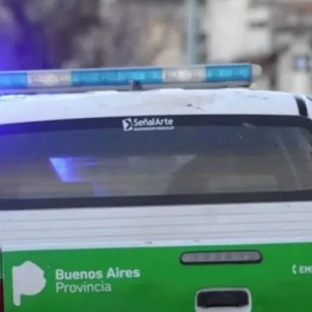 Un policía de franco escuchó ruidos en la puerta y abrió fuego: un ladrón murió y otro escapó