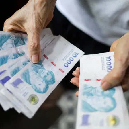 Salario mínimo: de cuánto es en mayo y cuánto aumentará hasta agosto de 2026