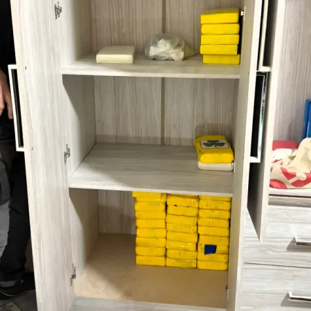 Una “oficina” narco frente a Puerto Madero: cocaína rebajada, 19 allanamientos y 7 detenidos