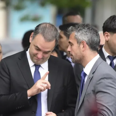 La jugada de Martín Menem para blindar a Manuel Adorni