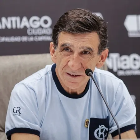 Milito decidió echar a Gustavo Costas de Racing: cómo reaccionó el entrenador