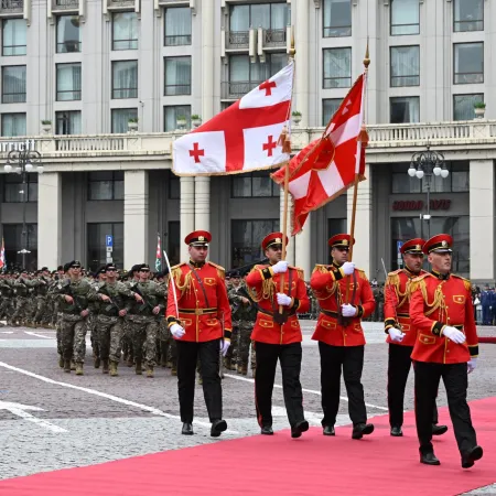 Georgia inició su nueva era con independencia y una elección histórica
