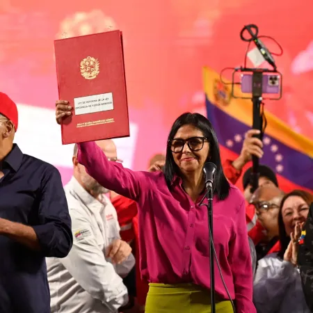 Donald Trump baja la presión sobre Venezuela y abre otra pelea petrolera