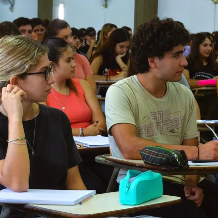 Becas Progresar en la mira: por qué Diputados presiona a Capital Humano y ANSES