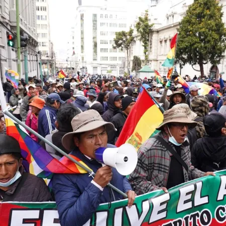 Por qué la crisis de Bolivia también mira a la Argentina