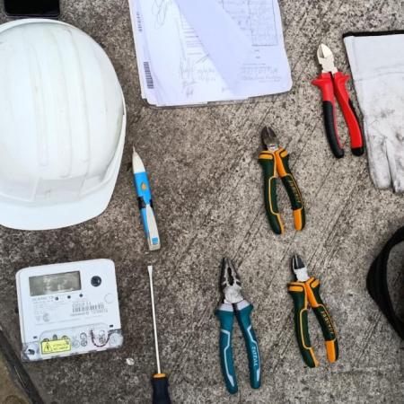 Golpeaba puertas como falso electricista, pero escondía un pedido de captura por extorsión