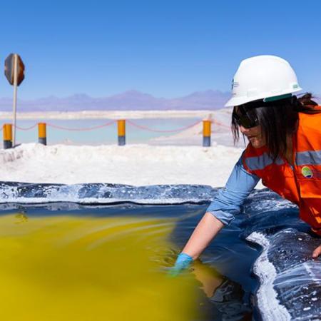 Oro blanco: el costo del litio que Chile le muestra a Argentina