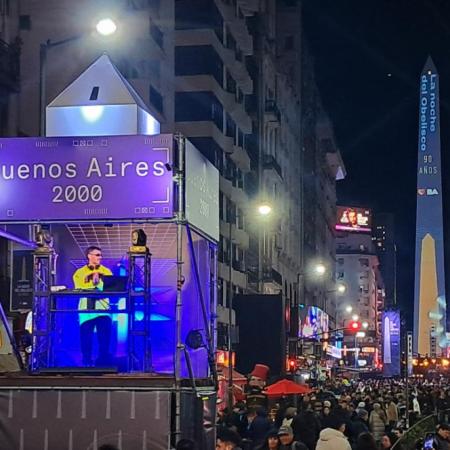 CABA: el Obelisco cumplió 90 años y explotó el consumo en calle Corrientes