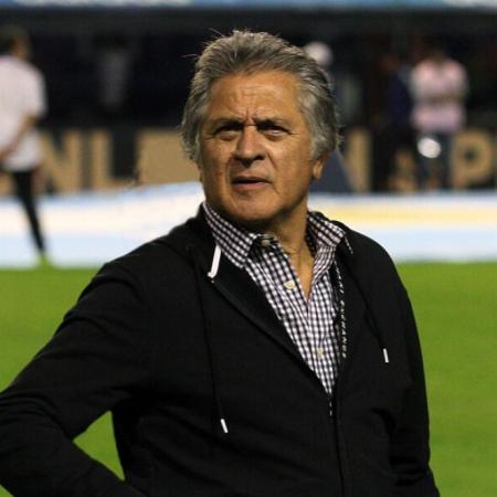 El ejemplo de Ubaldo "El Pato" Fillol: a los 75 años terminará la secundaria