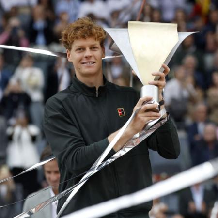 Sinner aplastó a Zverev y rompió el récord del Big Three en Madrid