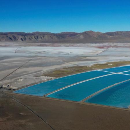 Canadá mira el litio argentino y Chile marca el límite