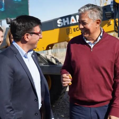 Entrega de escrituras y anuncio de obras en Senillosa, Neuquén