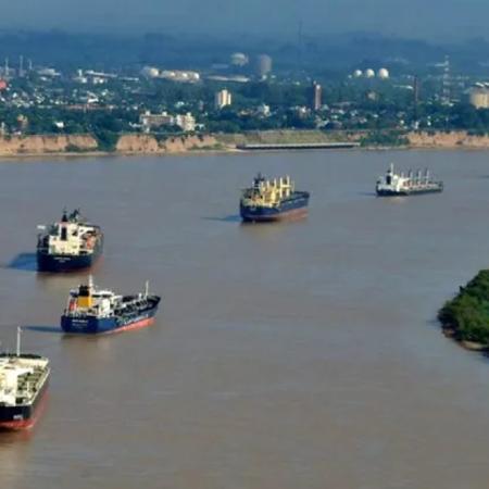 La Hidrovía no se frena y quedan bajo la lupa contratos por US$35 millones