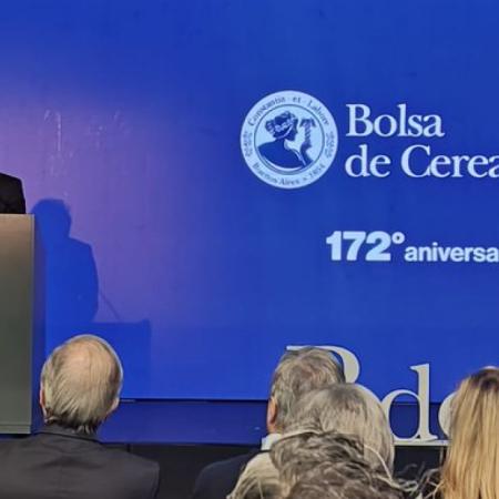 El presidente Javier Milei anunció la baja de retenciones para trigo, cebada y soja