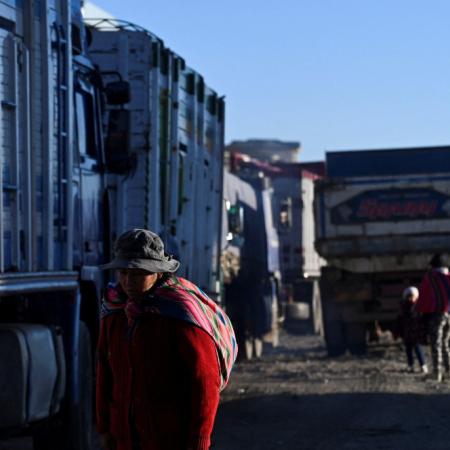 El país del litio que no puede sostener su propio combustible