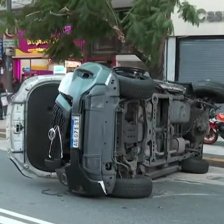 Callao y Corrientes: un choque entre un patrullero y un auto dejó siete heridos