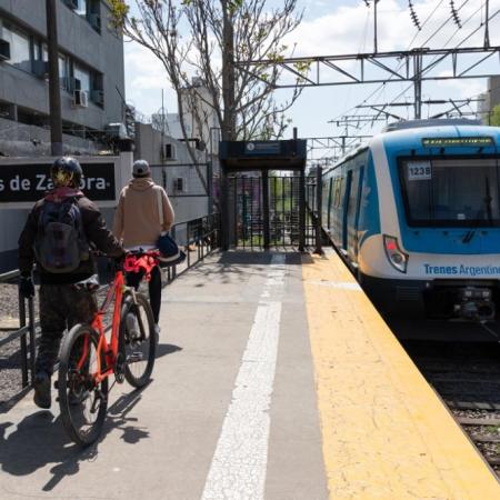 Tragedia en el tren Roca: una pareja murió arrollada en Lomas de Zamora