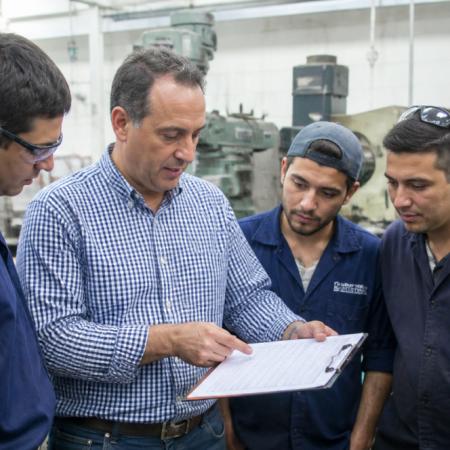 Trabajo en negro: qué punto clave de la reforma laboral reglamentó Milei
