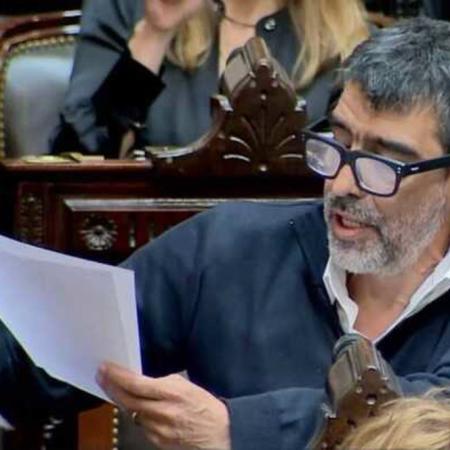 La denuncia contra Tailhade abre un nuevo capítulo en la pelea con Adorni