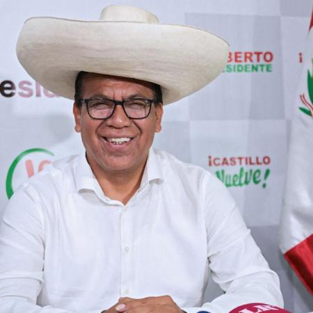 Perú 2026: Sánchez sacude la Constitución y Milei mira el cobre